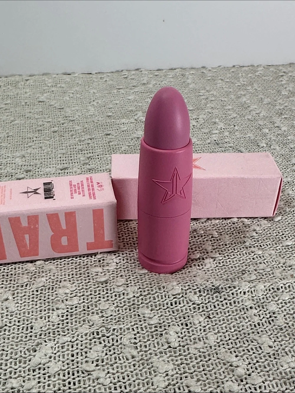 Jeffree Star Cosmetics Velvet Trap LipstickGrave Digger